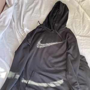Black Nike Therma-fit hoodie
